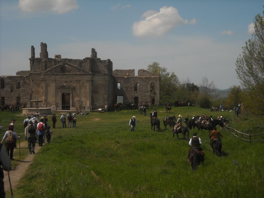 Relax In Piazzetta Casa E Appartamento Per Vacanze Trevignano Romano Dış mekan fotoğraf