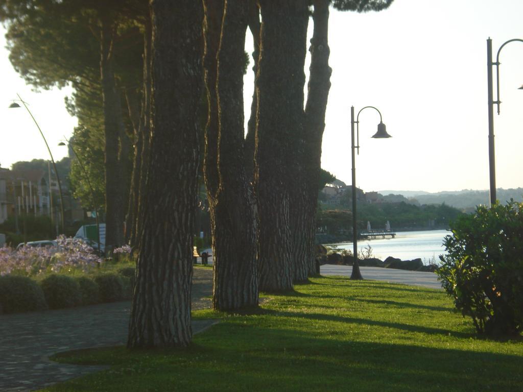 Relax In Piazzetta Casa E Appartamento Per Vacanze Trevignano Romano Dış mekan fotoğraf