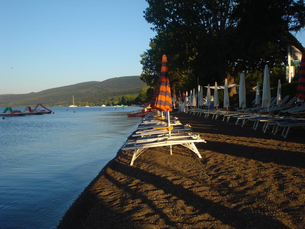 Relax In Piazzetta Casa E Appartamento Per Vacanze Trevignano Romano Dış mekan fotoğraf